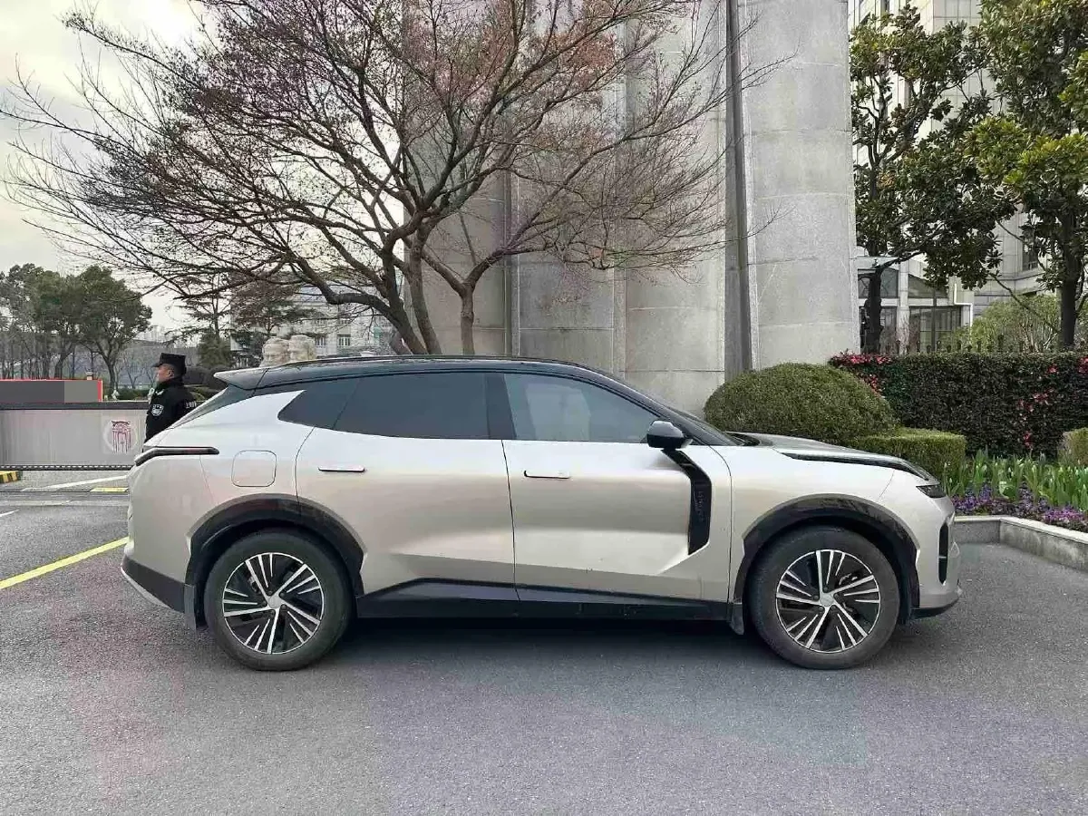 2023 LYNK&CO 08 EM-P 1.5T 163HP L4 3DHT PHEV 21.2KWH,autocango,china used car exporter,china ev exporter,chinese used car exporter,chinese used ev exporter