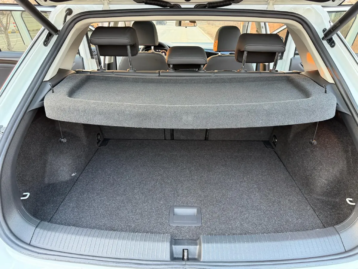 2021 Volkswagen T-Roc 1.4T 150HP L4 7DCT,autocango,china used car exporter,china ev exporter,chinese used car exporter,chinese used ev exporter