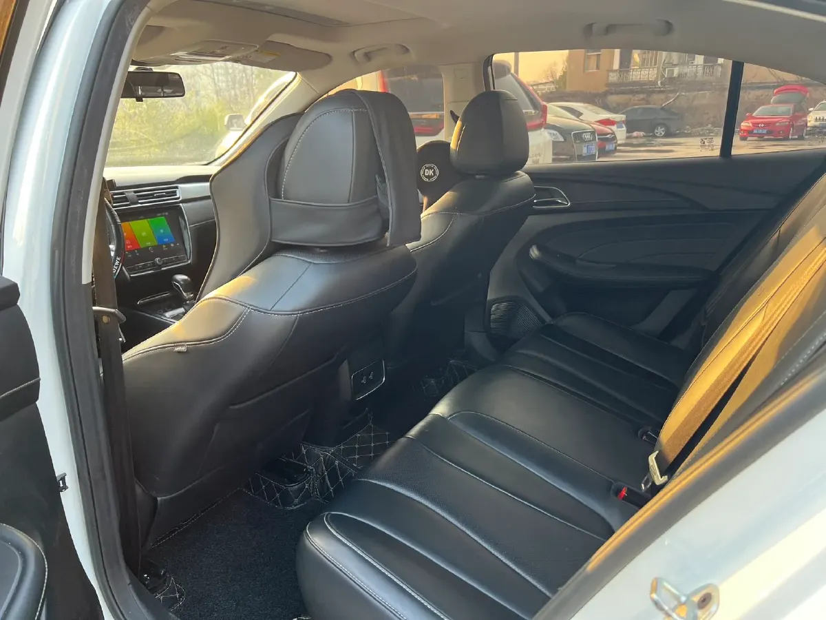 2019 Roewe i5 1.5L 120HP L4 CVT,autocango,china used car exporter,china ev exporter,chinese used car exporter,chinese used ev exporter