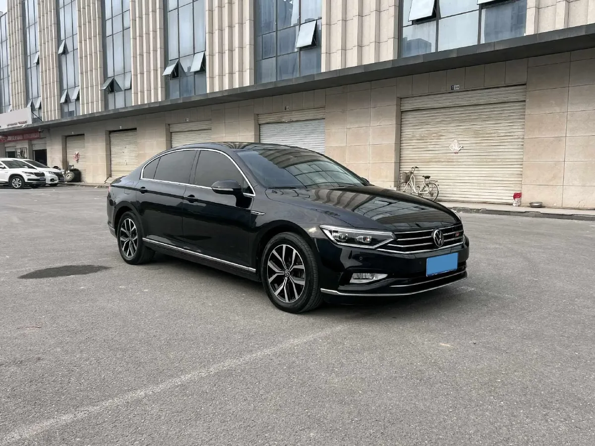 2021 Volkswagen Magotan 2.0T 186HP L4 7DCT,autocango,china used car exporter,china ev exporter,chinese used car exporter,chinese used ev exporter