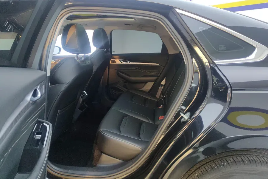 2023 Geely Preface 2.0T 190HP L4 7DCT,autocango,china used car exporter,china ev exporter,chinese used car exporter,chinese used ev exporter