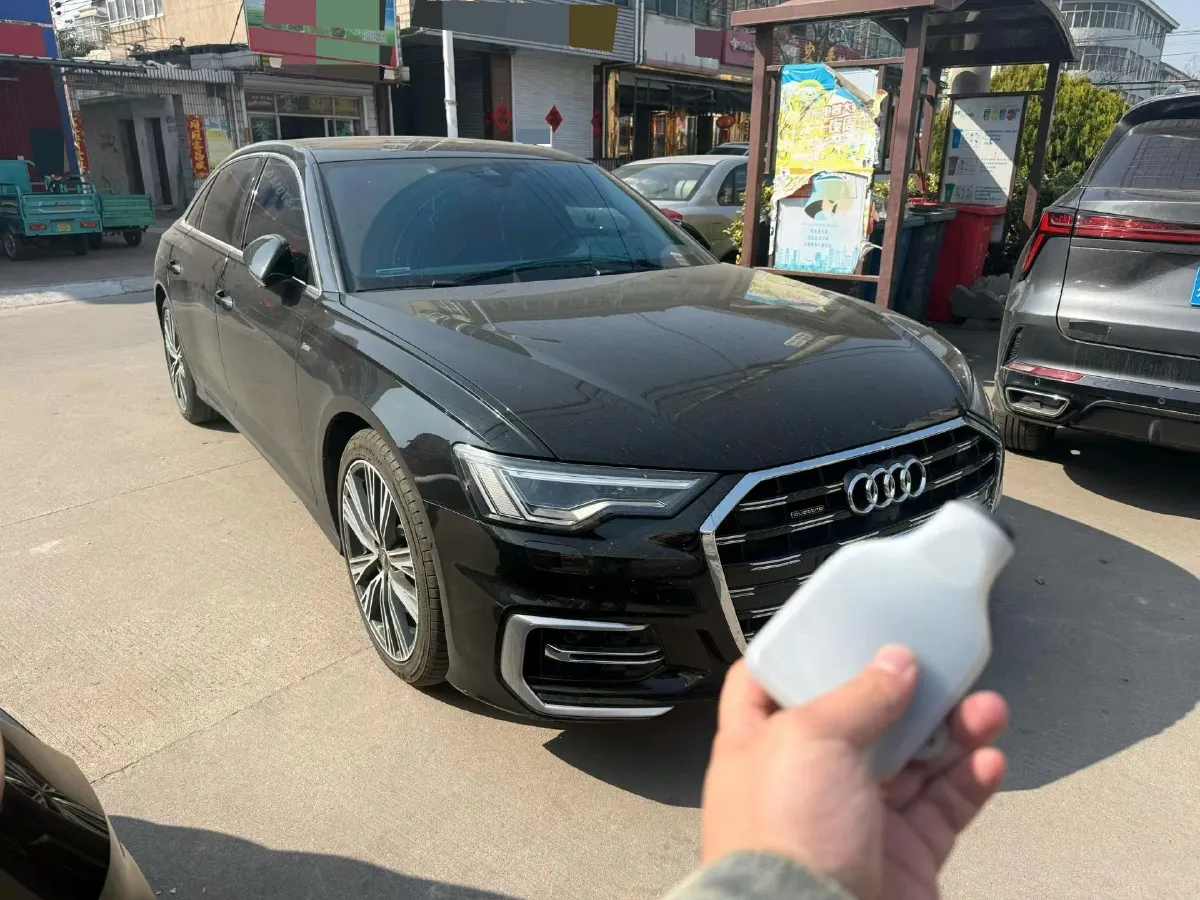 2023 Audi A6L 2.0T 245HP L4 7DCT,autocango,china used car exporter,china ev exporter,chinese used car exporter,chinese used ev exporter
