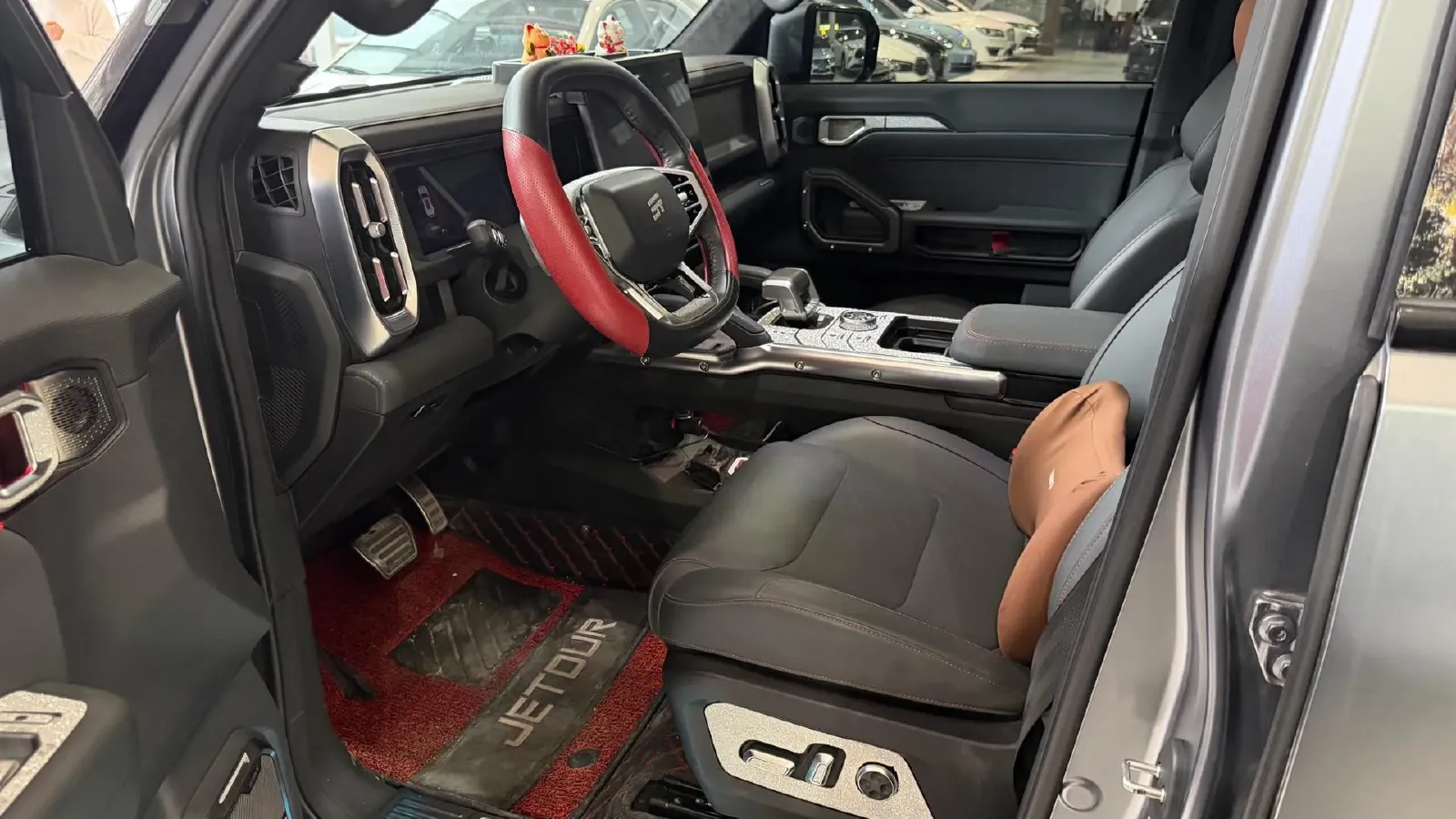 2023 Jetour Traveller 2.0T 254HP L4 7DCT,autocango,china used car exporter,china ev exporter,chinese used car exporter,chinese used ev exporter