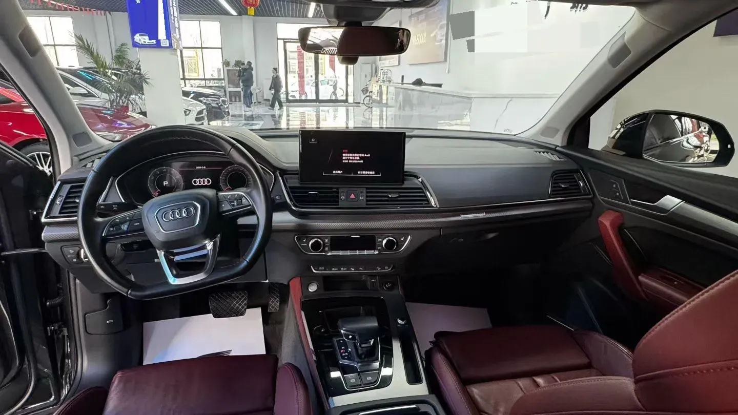 2021 Audi Q5L 2.0T 190HP L4 7DCT,autocango,china used car exporter,china ev exporter,chinese used car exporter,chinese used ev exporter