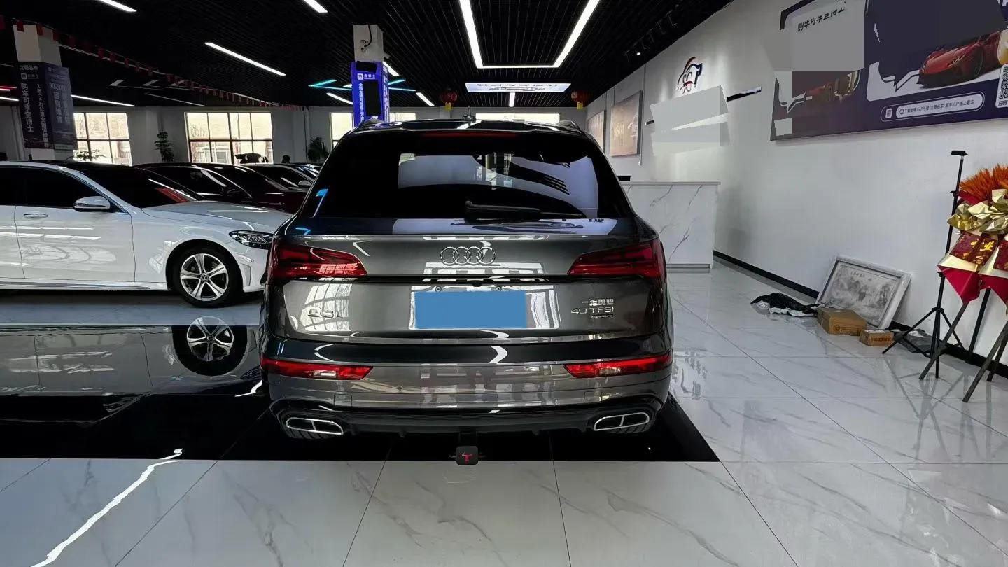 2021 Audi Q5L 2.0T 190HP L4 7DCT,autocango,china used car exporter,china ev exporter,chinese used car exporter,chinese used ev exporter