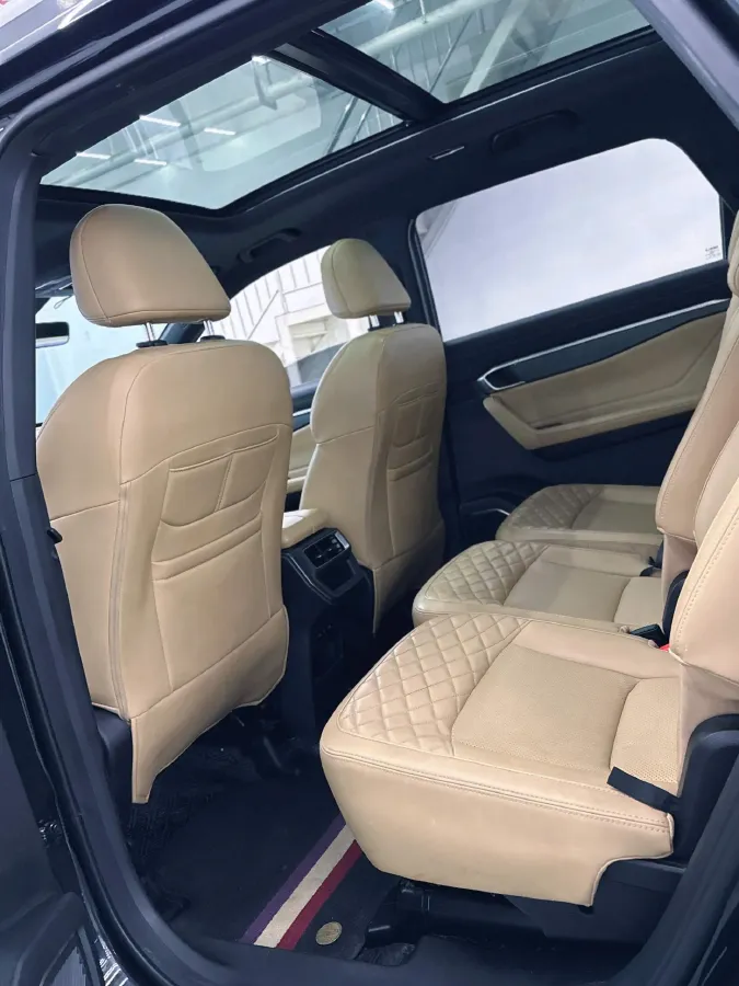 2023 Geely Okavango L 2.0T 218HP L4 7DCT,autocango,china used car exporter,china ev exporter,chinese used car exporter,chinese used ev exporter