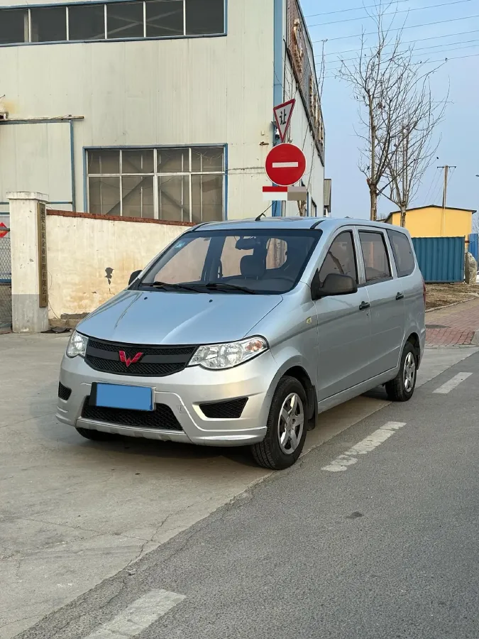 2018 WuLing HongGuang 1.5L 105HP L4 5MT,autocango,china used car exporter,china ev exporter,chinese used car exporter,chinese used ev exporter