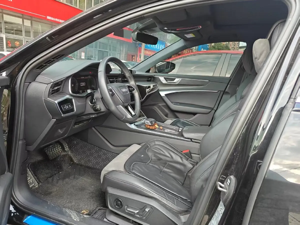 2024 Audi A6L 2.0T 245HP L4 7DCT,autocango,china used car exporter,china ev exporter,chinese used car exporter,chinese used ev exporter