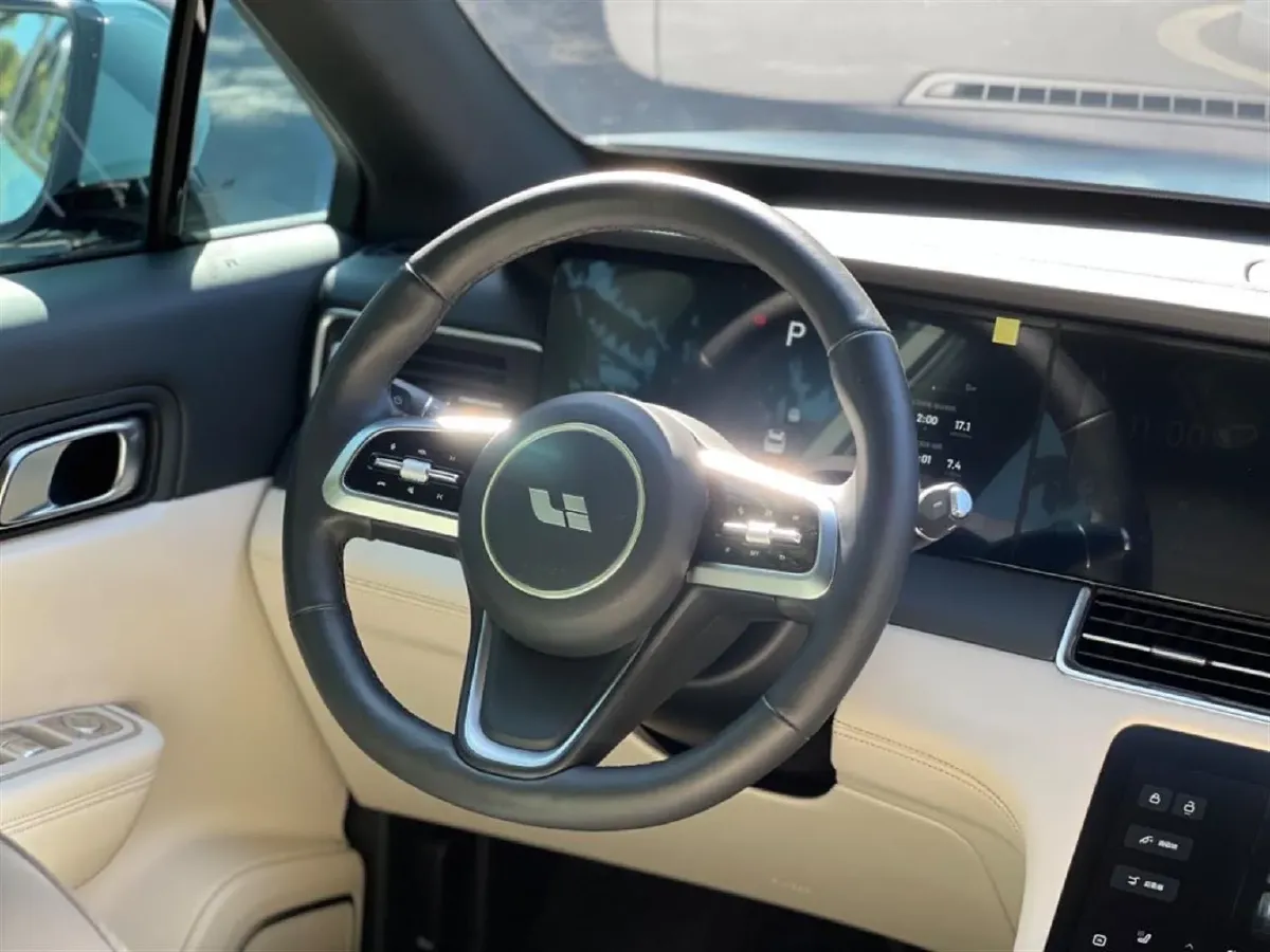 2021 Li ONE Range Extended 131HP REEV 40.5KWH,autocango,china used car exporter,china ev exporter,chinese used car exporter,chinese used ev exporter