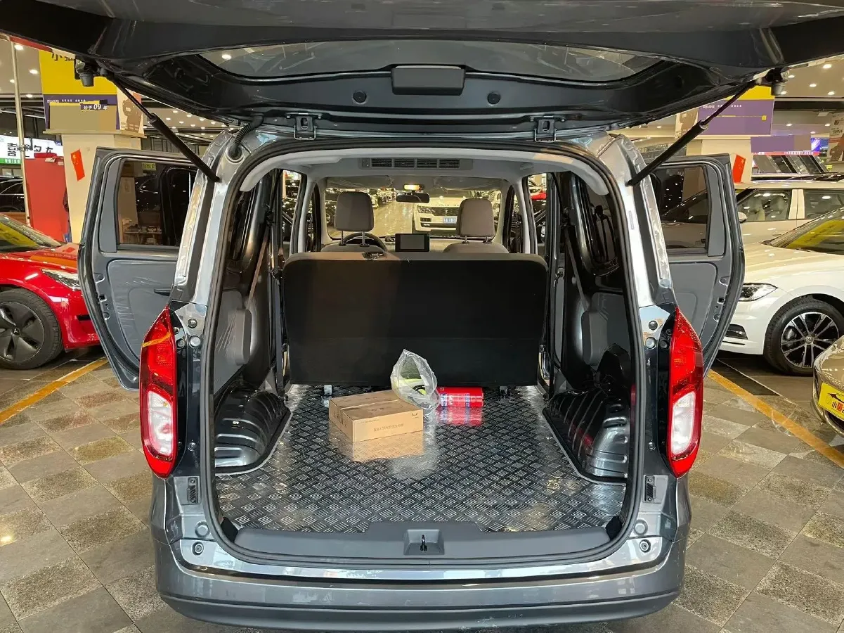 2024 WuLing HongGuang New Energy BEV 32.6KWH,autocango,china used car exporter,china ev exporter,chinese used car exporter,chinese used ev exporter