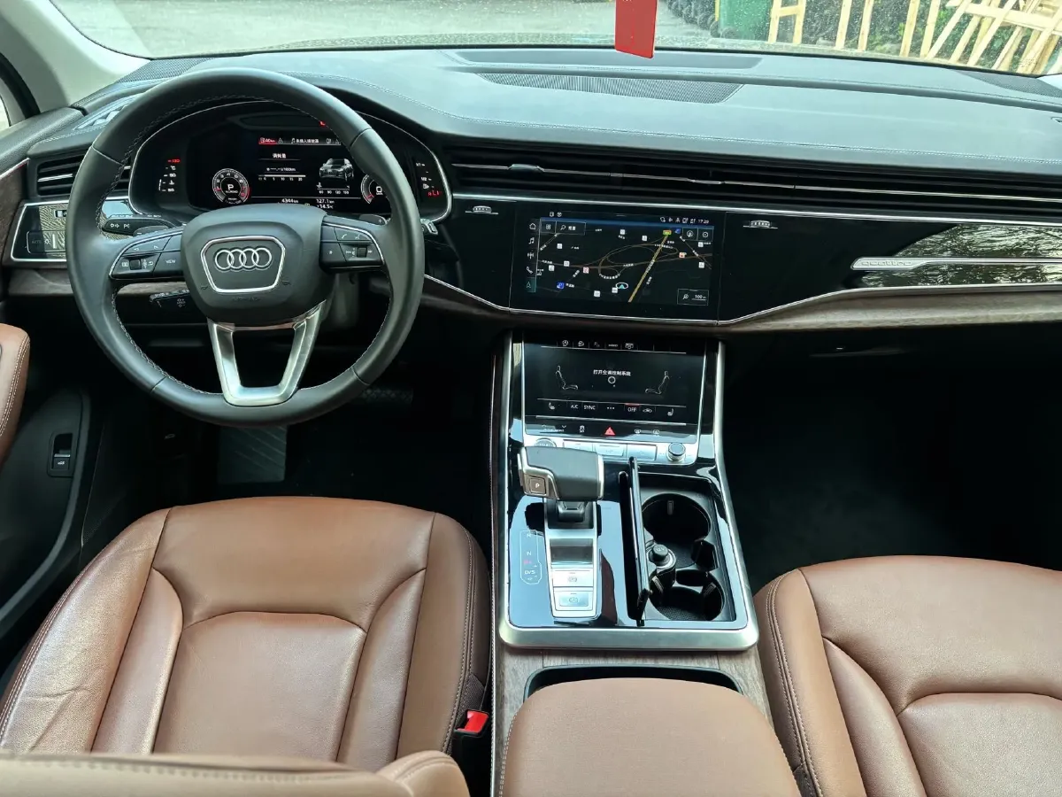 2024 Audi Q7 2.0T 265HP L4 8AT,autocango,china used car exporter,china ev exporter,chinese used car exporter,chinese used ev exporter