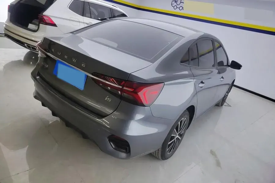 2021 Roewe i5 1.5L 120HP L4 5MT,autocango,china used car exporter,china ev exporter,chinese used car exporter,chinese used ev exporter