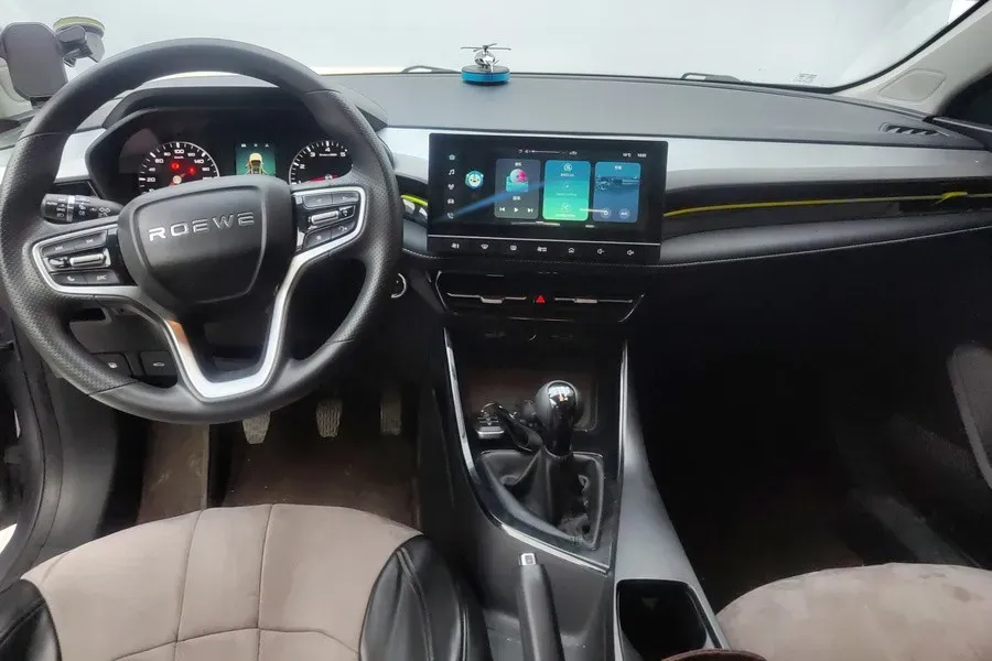 2021 Roewe i5 1.5L 120HP L4 5MT,autocango,china used car exporter,china ev exporter,chinese used car exporter,chinese used ev exporter