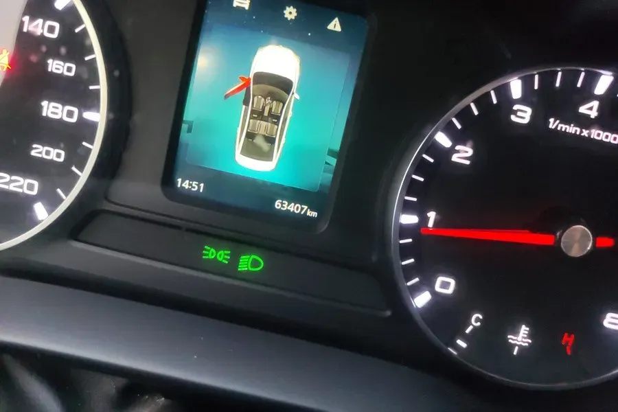 2021 Roewe i5 1.5L 120HP L4 5MT,autocango,china used car exporter,china ev exporter,chinese used car exporter,chinese used ev exporter