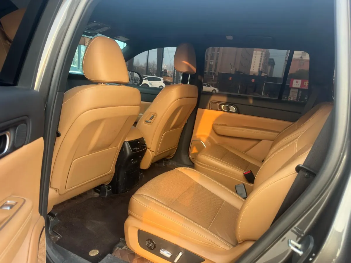 2021 Li ONE Range Extended 131HP REEV 40.5KWH,autocango,china used car exporter,china ev exporter,chinese used car exporter,chinese used ev exporter