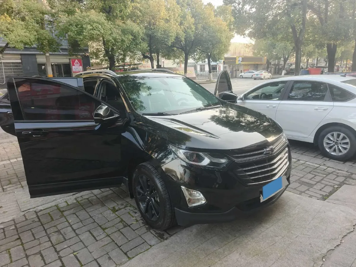 2018 Chevrolet Equinox 2.0T 260HP L4 9AT,autocango,china used car exporter,china ev exporter,chinese used car exporter,chinese used ev exporter