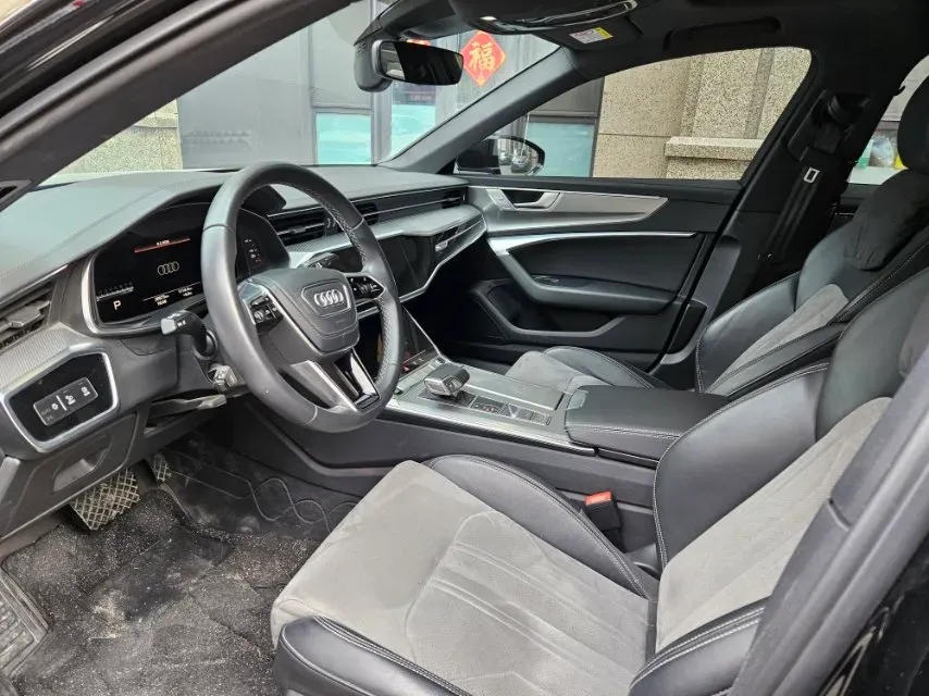 2024 Audi A6L 2.0T 245HP L4 7DCT,autocango,china used car exporter,china ev exporter,chinese used car exporter,chinese used ev exporter