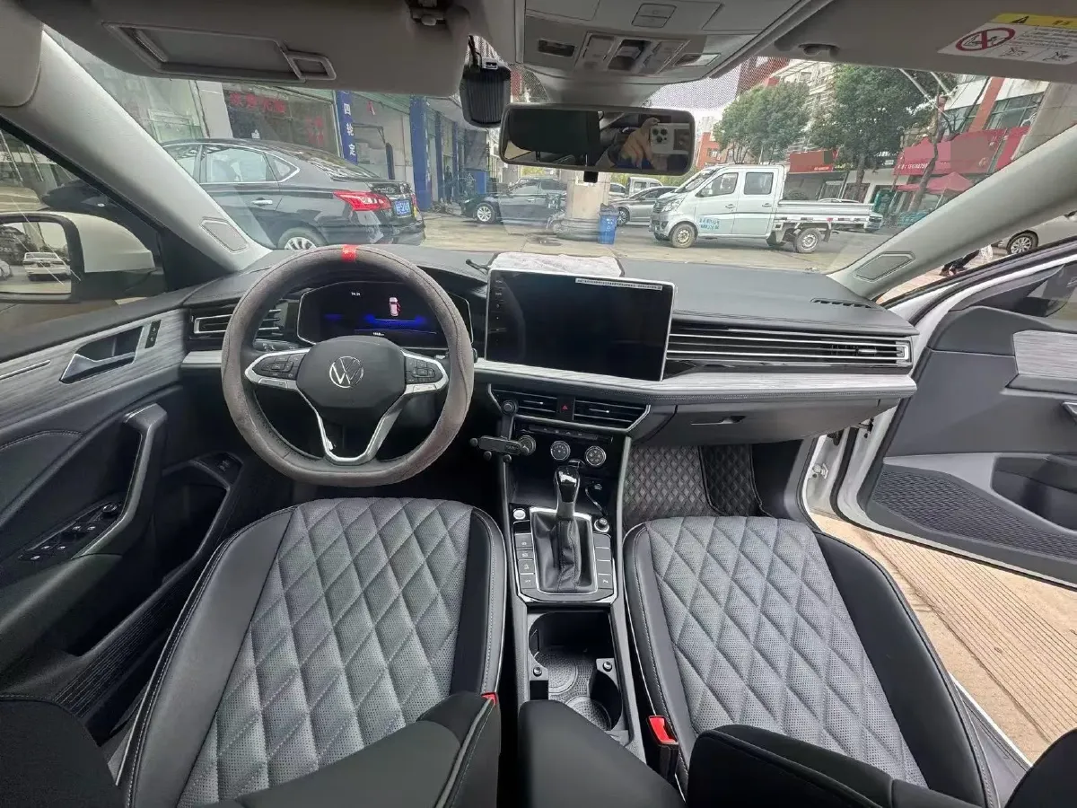 2024 Volkswagen Sagitar 1.5T 160HP L4 7DCT,autocango,china used car exporter,china ev exporter,chinese used car exporter,chinese used ev exporter