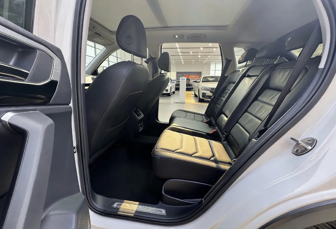 2019 Volkswagen Tayron 2.0T 186HP L4 7DCT,autocango,china used car exporter,china ev exporter,chinese used car exporter,chinese used ev exporter