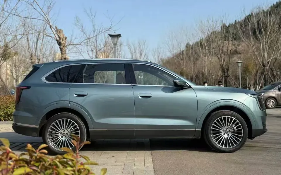 2025 Jetour X70 Plus 1.5T 156HP L4 CVT,autocango,china used car exporter,china ev exporter,chinese used car exporter,chinese used ev exporter