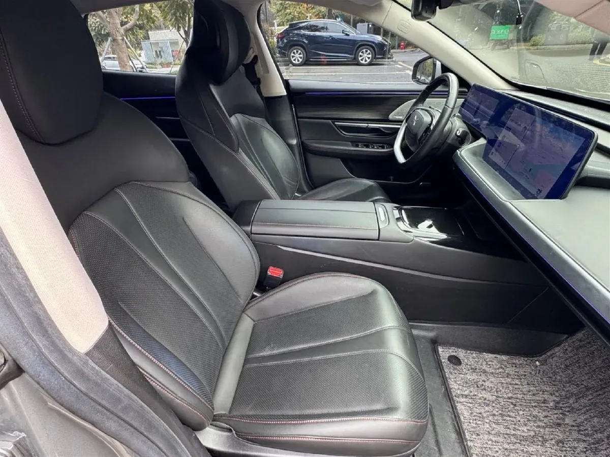 2020 DS 7 1.6T 215HP L4 8AT,autocango,china used car exporter,china ev exporter,chinese used car exporter,chinese used ev exporter