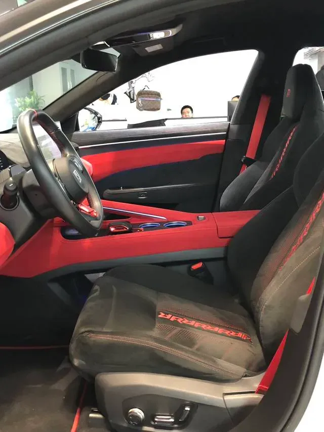 2025 Zeekr 001 FR BEV 100KWH,autocango,china used car exporter,china ev exporter,chinese used car exporter,chinese used ev exporter