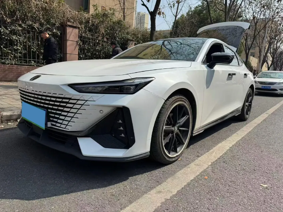 2022 ChangAn UNI-V 1.5T 188HP L4 7DCT,autocango,china used car exporter,china ev exporter,chinese used car exporter,chinese used ev exporter