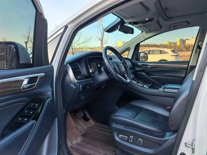 2021 GAC Trumpchi M8 2.0T 252HP L4 8AT,autocango,china used car exporter,china ev exporter,chinese used car exporter,chinese used ev exporter