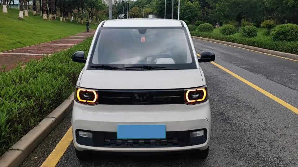 2020 WuLing HongGuang MINI EV BEV 13.8KWH,autocango,china used car exporter,china ev exporter,chinese used car exporter,chinese used ev exporter
