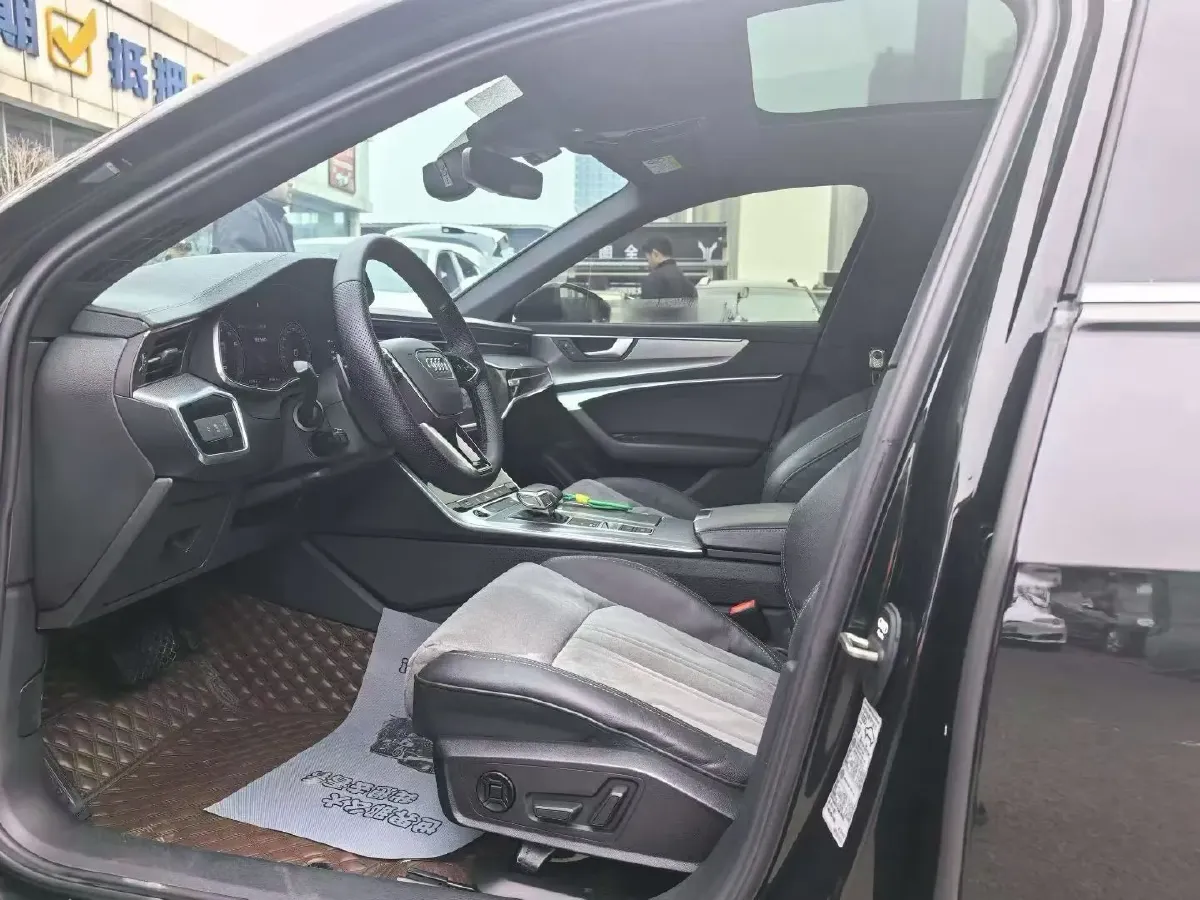2022 Audi A6L 2.0T 224HP L4 7DCT,autocango,china used car exporter,china ev exporter,chinese used car exporter,chinese used ev exporter
