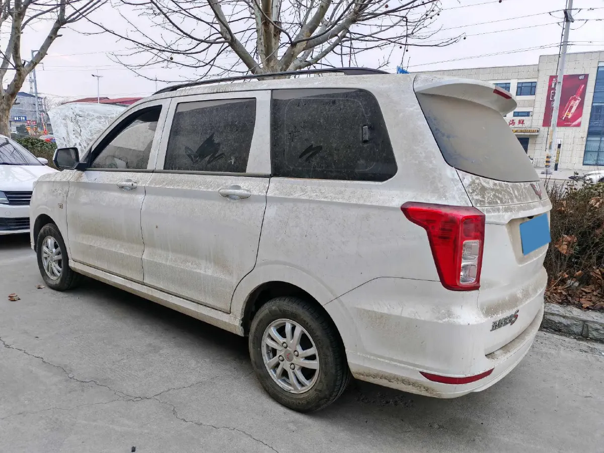 2021 WuLing HongGuang 1.5L 99HP L4 6MT,autocango,china used car exporter,china ev exporter,chinese used car exporter,chinese used ev exporter