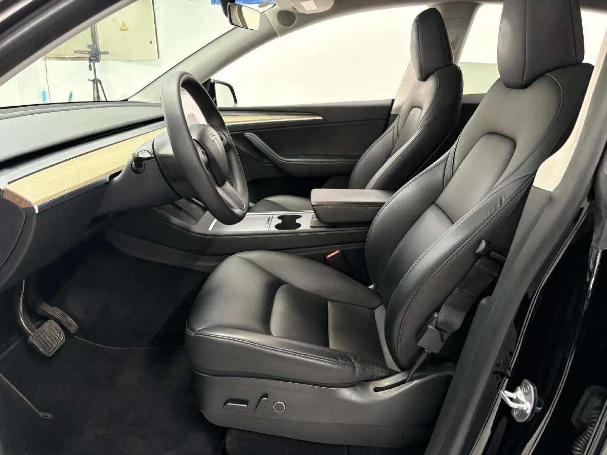 2022 Tesla Model Y BEV 60KWH,autocango,china used car exporter,china ev exporter,chinese used car exporter,chinese used ev exporter