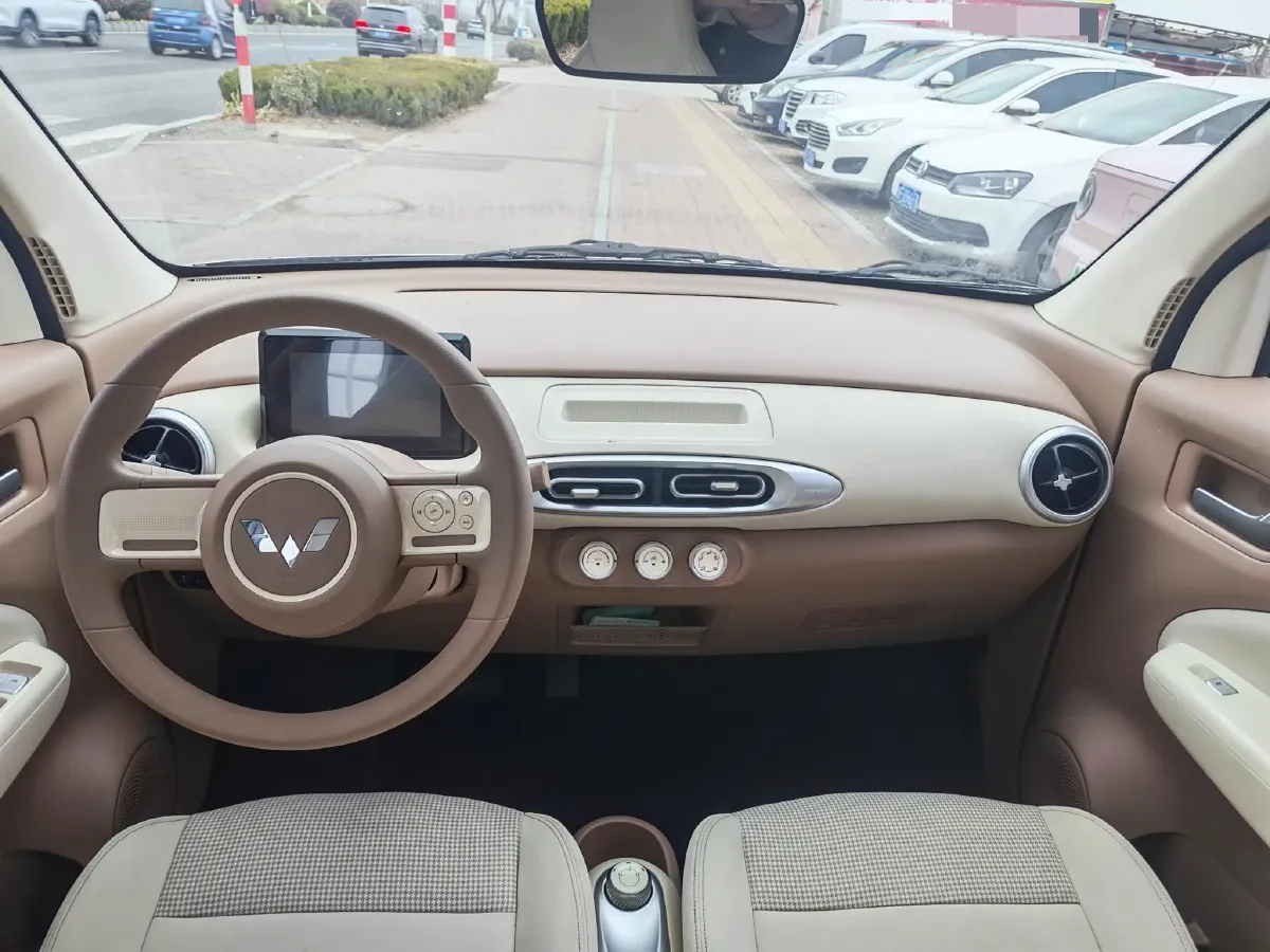 2025 WuLing HongGuang MINI EV BEV 16.2KWH,autocango,china used car exporter,china ev exporter,chinese used car exporter,chinese used ev exporter