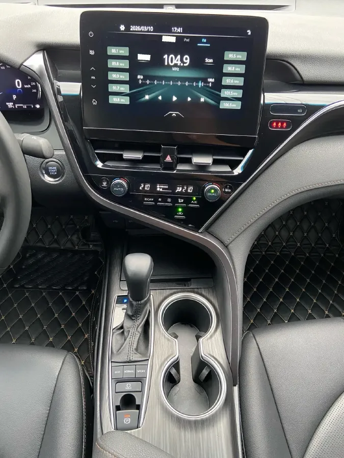 2021 Toyota Camry 2.5L 209HP L4 8AT,autocango,china used car exporter,china ev exporter,chinese used car exporter,chinese used ev exporter