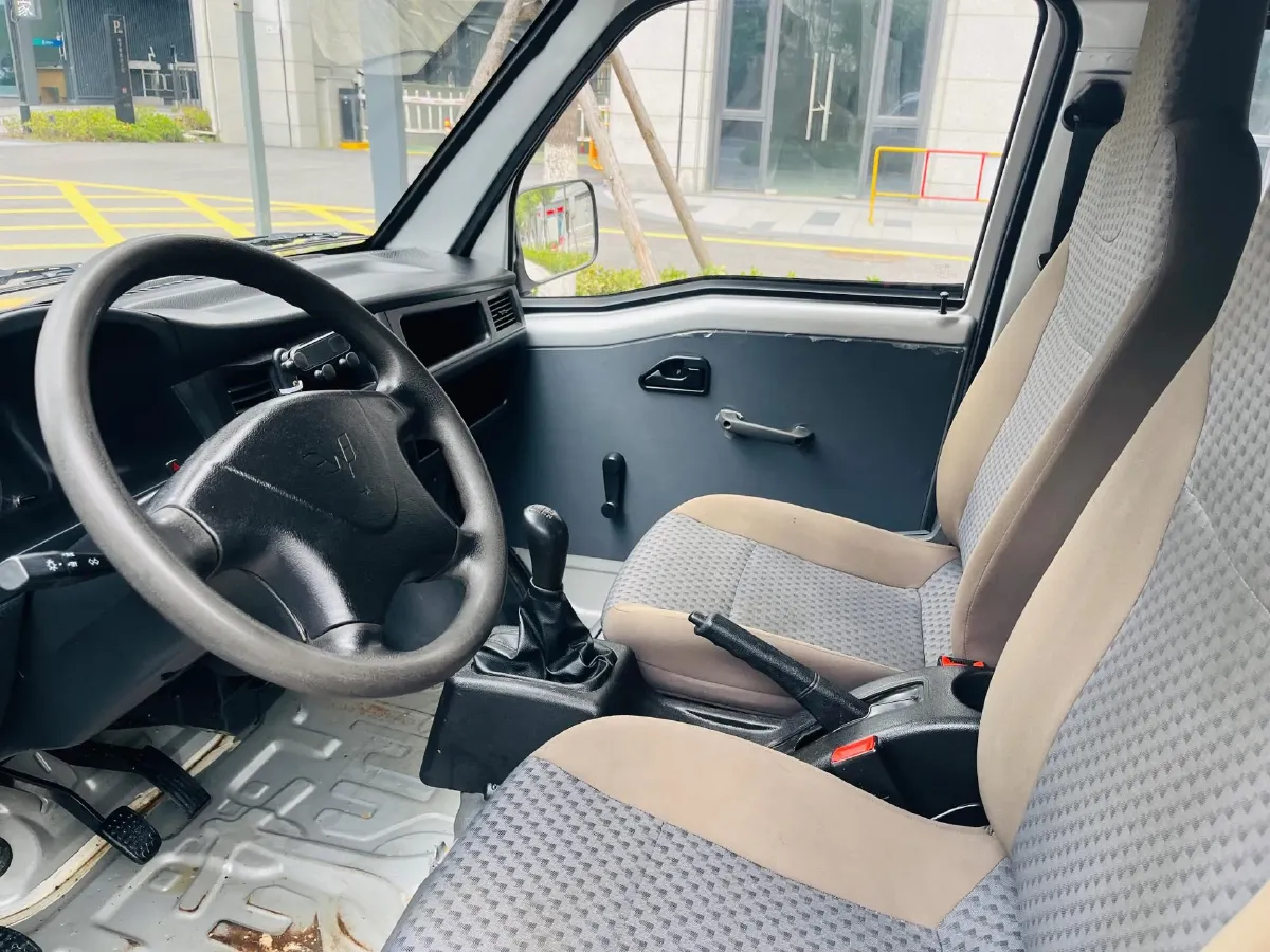 2020 WuLing ZhiGuang 1.2L 76HP L4 5MT,autocango,china used car exporter,china ev exporter,chinese used car exporter,chinese used ev exporter