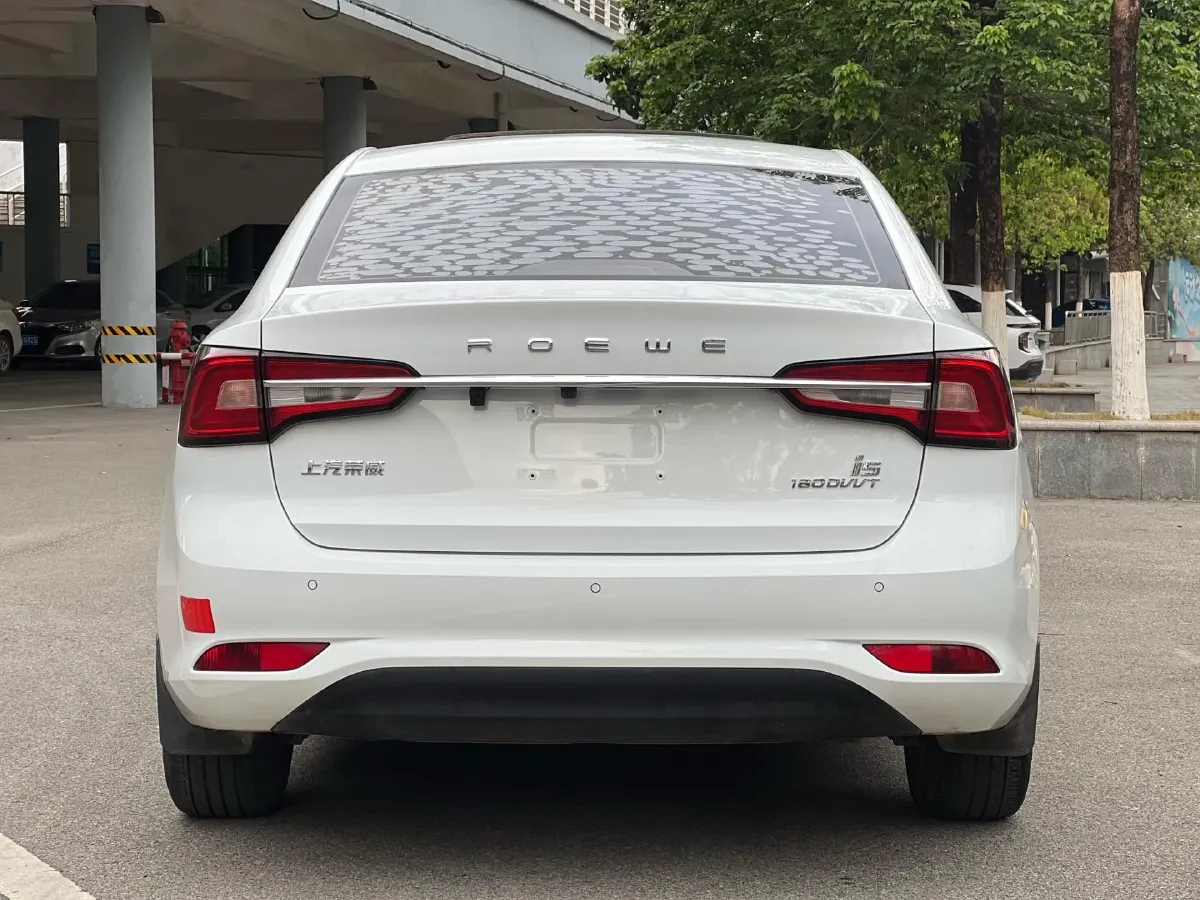 2020 Roewe i5 1.5L 120HP L4 CVT,autocango,china used car exporter,china ev exporter,chinese used car exporter,chinese used ev exporter