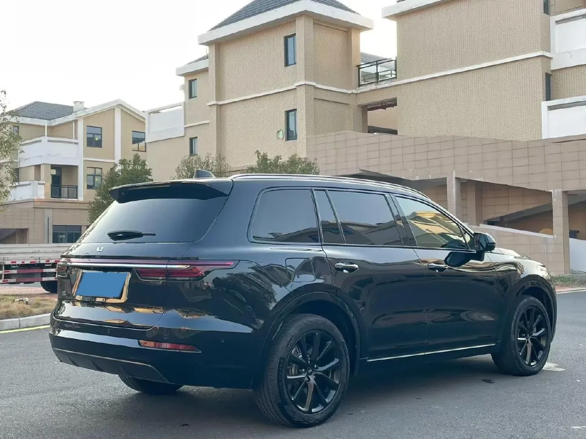 2021 Li ONE Range Extended 131HP REEV 40.5KWH,autocango,china used car exporter,china ev exporter,chinese used car exporter,chinese used ev exporter