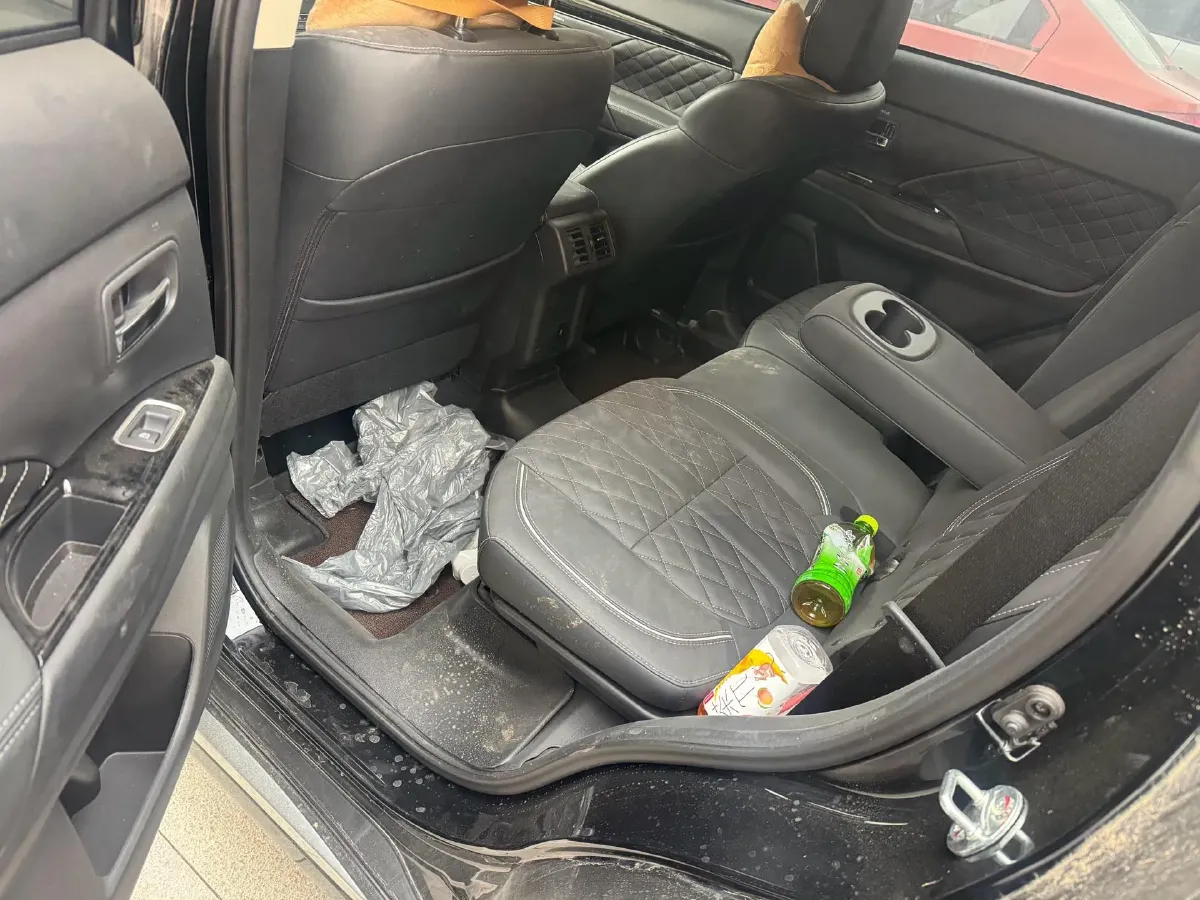 2021 Mitsubishi Outlander 2.4L 192HP L4 CVT,autocango,china used car exporter,china ev exporter,chinese used car exporter,chinese used ev exporter