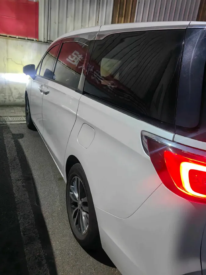 2021 Buick GL8 2.0T 237HP L4 9AT,autocango,china used car exporter,china ev exporter,chinese used car exporter,chinese used ev exporter