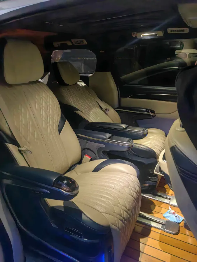 2021 Buick GL8 2.0T 237HP L4 9AT,autocango,china used car exporter,china ev exporter,chinese used car exporter,chinese used ev exporter