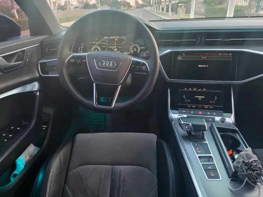 2020 Audi A6L 2.0T 190HP L4 7DCT,autocango,china used car exporter,china ev exporter,chinese used car exporter,chinese used ev exporter