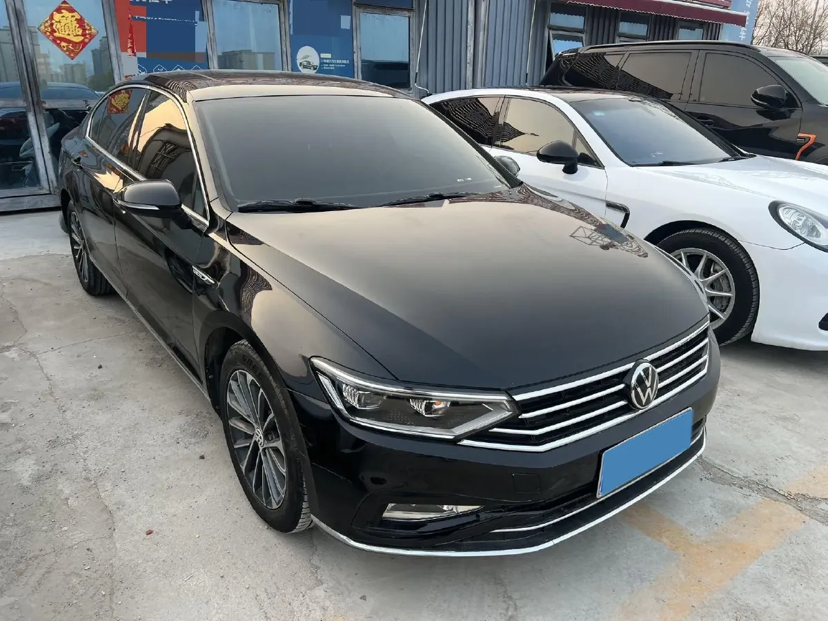 2020 Volkswagen Magotan 2.0T 186HP L4 7DCT,autocango,china used car exporter,china ev exporter,chinese used car exporter,chinese used ev exporter