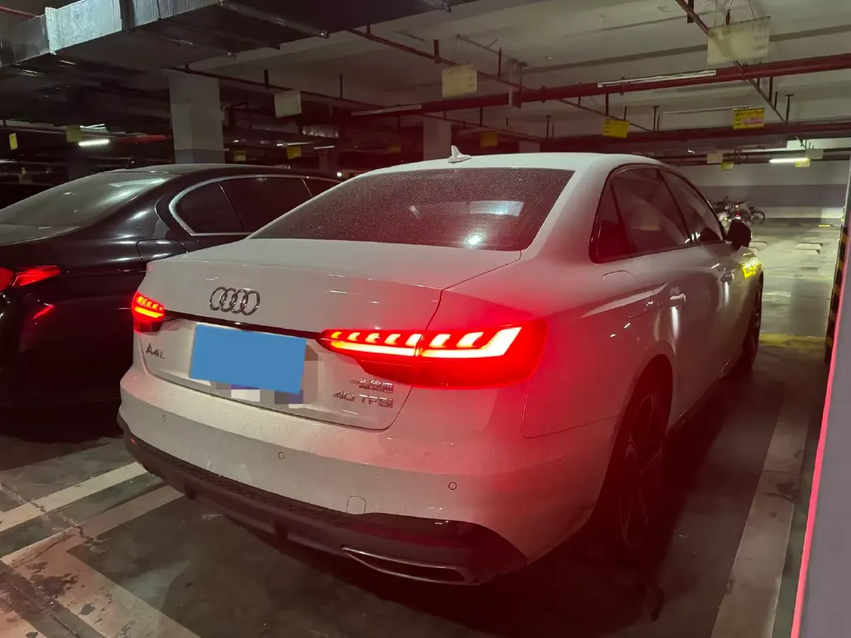 2024 Audi A4L 2.0T 190HP L4 7DCT,autocango,china used car exporter,china ev exporter,chinese used car exporter,chinese used ev exporter
