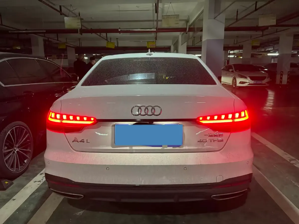 2024 Audi A4L 2.0T 190HP L4 7DCT,autocango,china used car exporter,china ev exporter,chinese used car exporter,chinese used ev exporter
