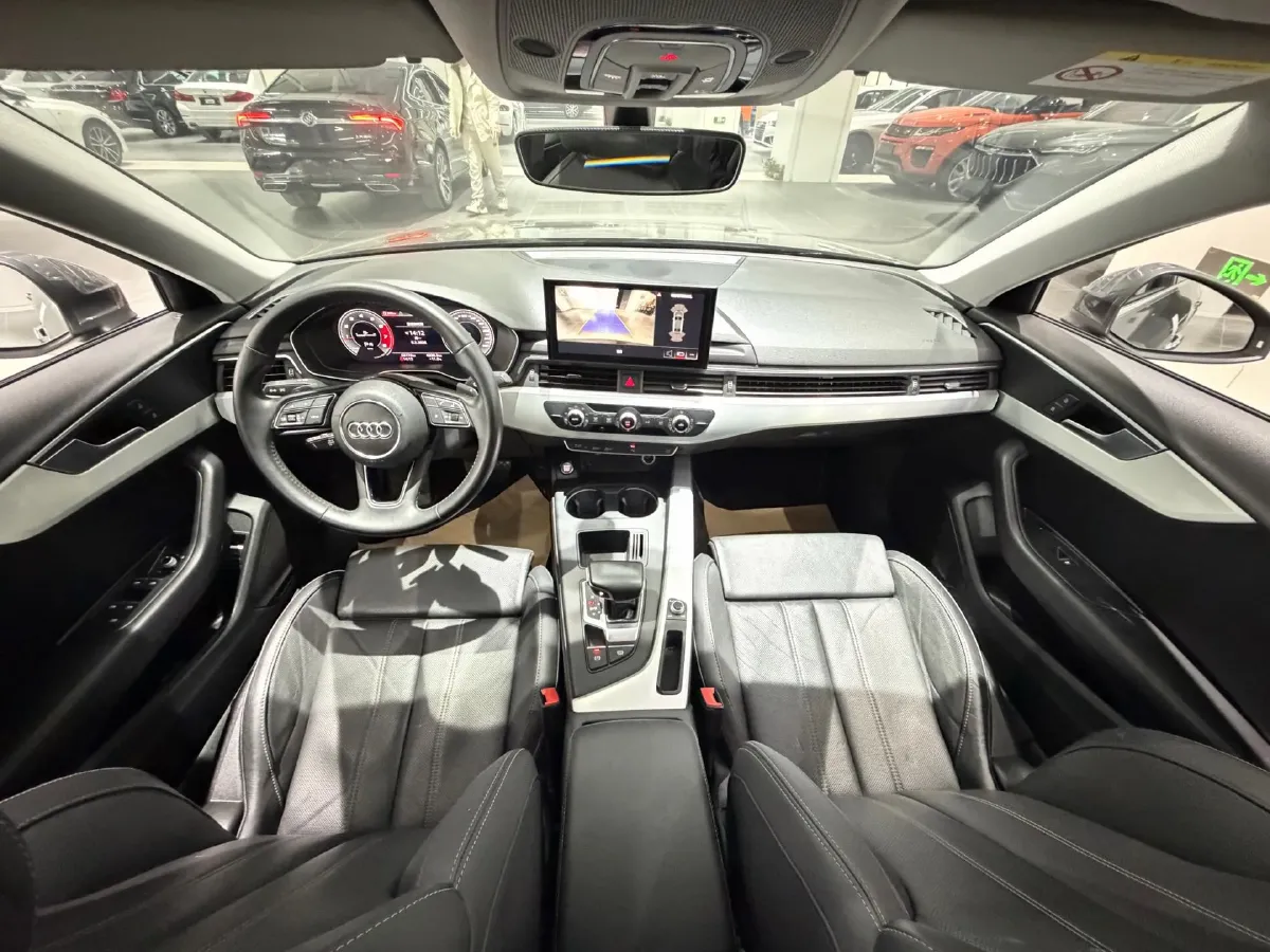 2020 Audi A4L 2.0T 190HP L4 7DCT,autocango,china used car exporter,china ev exporter,chinese used car exporter,chinese used ev exporter