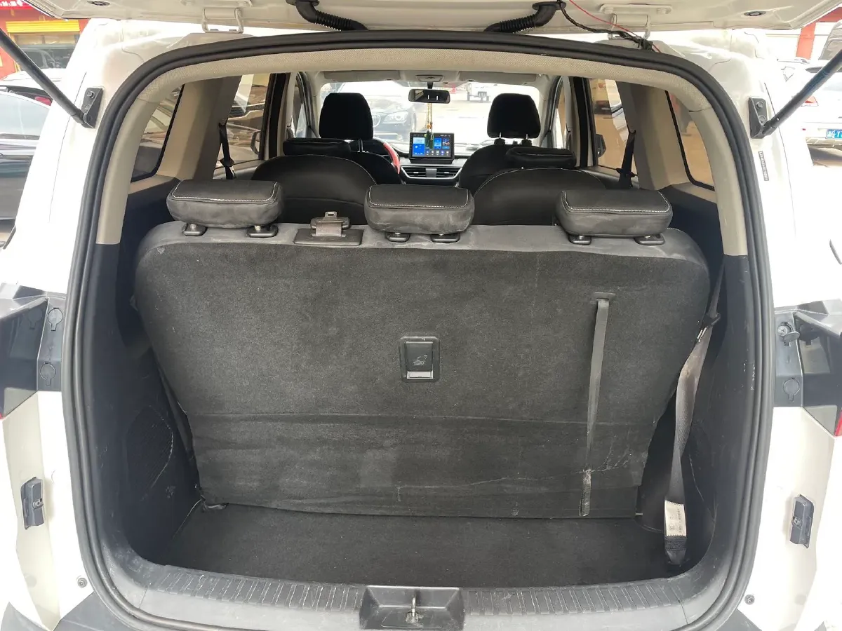 2019 WuLing HongGuang S3 1.5L 99HP L4 6MT,autocango,china used car exporter,china ev exporter,chinese used car exporter,chinese used ev exporter