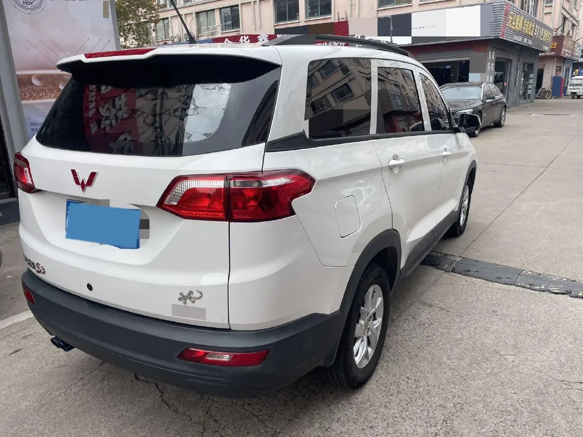 2019 WuLing HongGuang S3 1.5L 99HP L4 6MT,autocango,china used car exporter,china ev exporter,chinese used car exporter,chinese used ev exporter