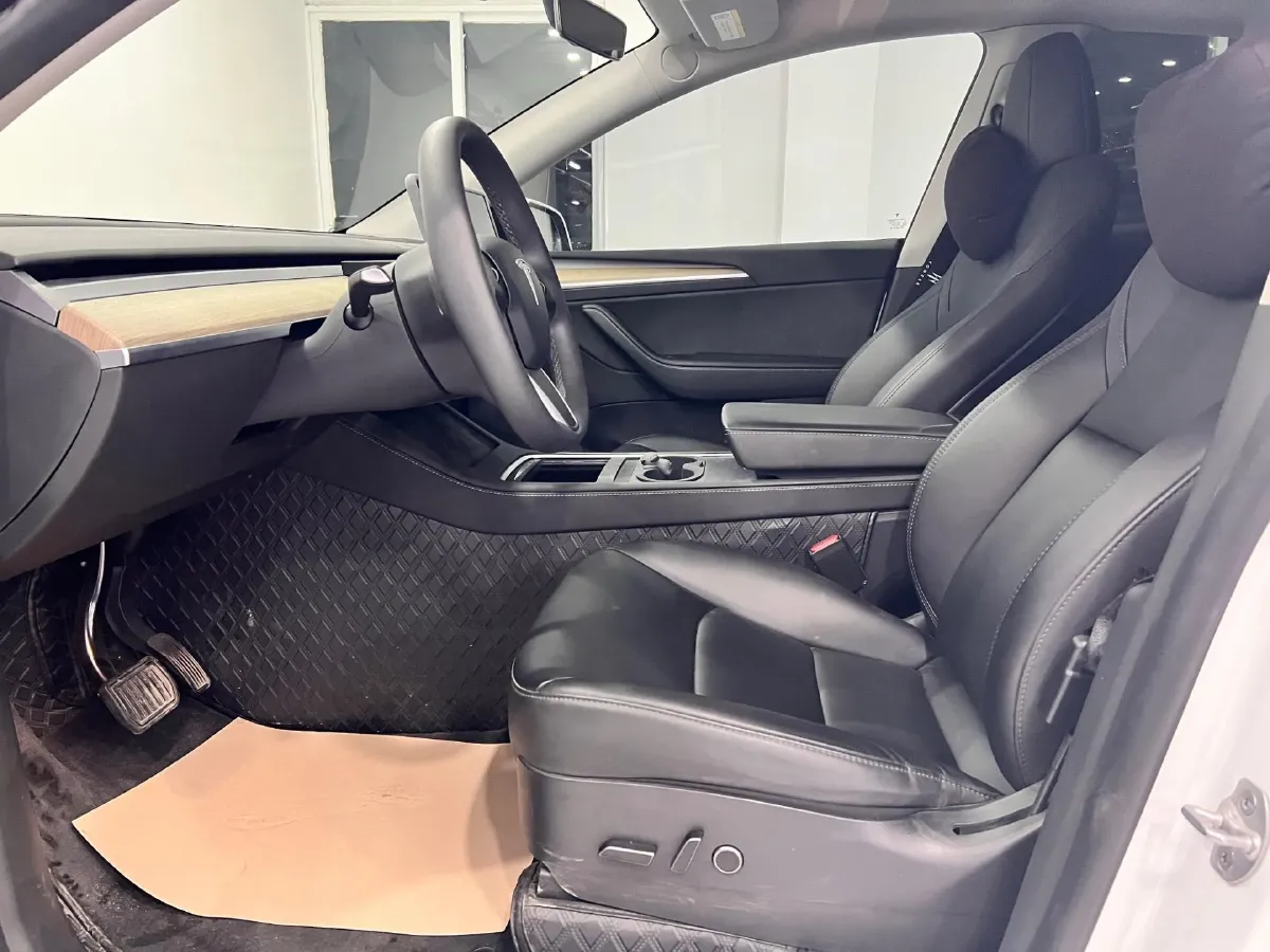 2022 Tesla Model Y BEV 60KWH,autocango,china used car exporter,china ev exporter,chinese used car exporter,chinese used ev exporter