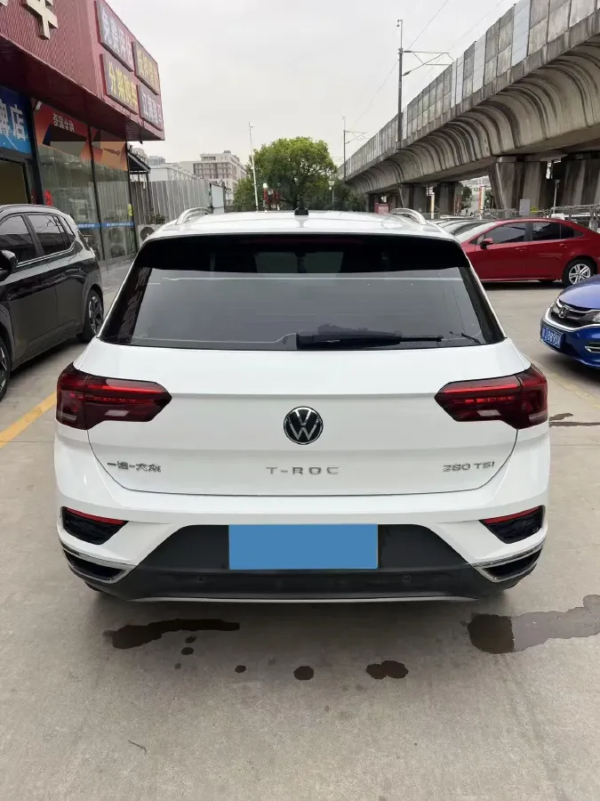 2022 Volkswagen T-Roc 1.4T 150HP L4 7DCT,autocango,china used car exporter,china ev exporter,chinese used car exporter,chinese used ev exporter