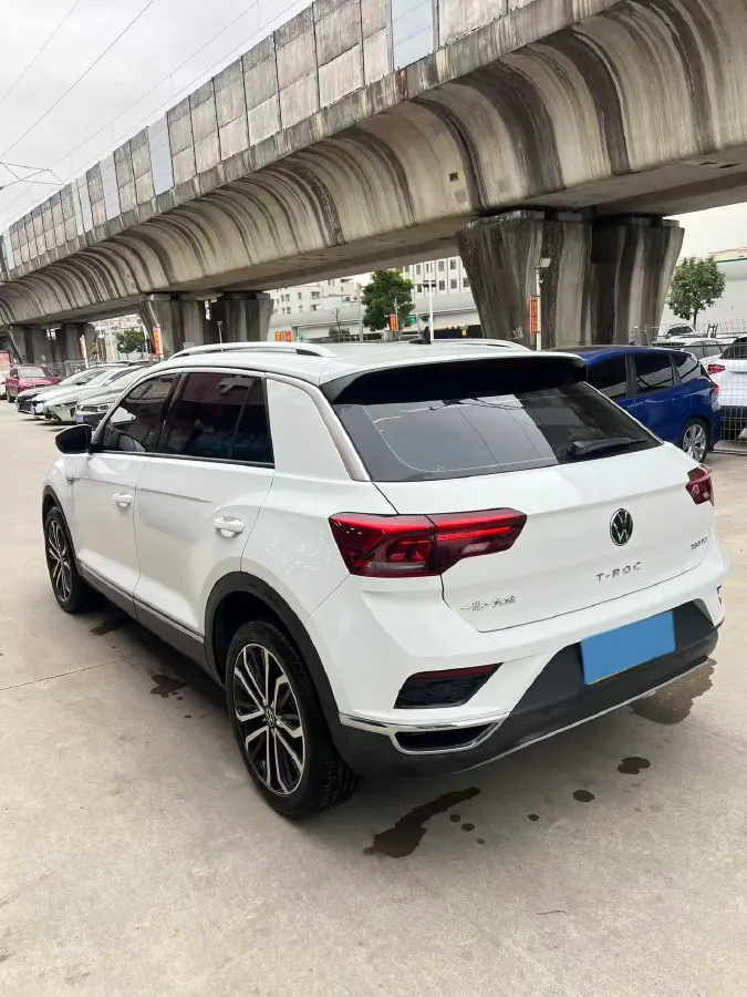 2022 Volkswagen T-Roc 1.4T 150HP L4 7DCT,autocango,china used car exporter,china ev exporter,chinese used car exporter,chinese used ev exporter